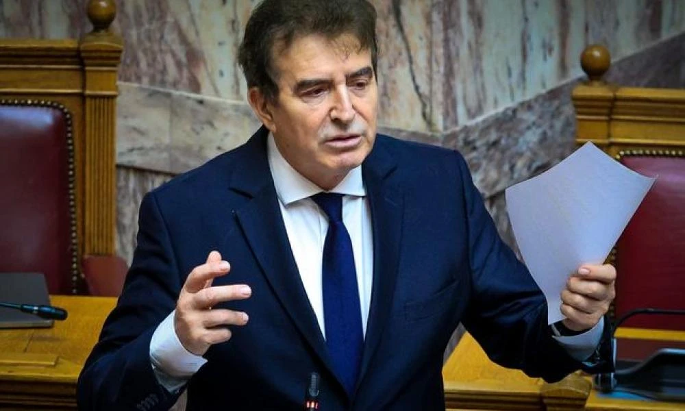 Χρυσοχοΐδης για τα τροχαία: Κάμερες και νέες αλλαγές στον ΚΟΚ